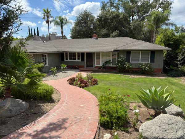 La Canada 3/2 home for rent 1