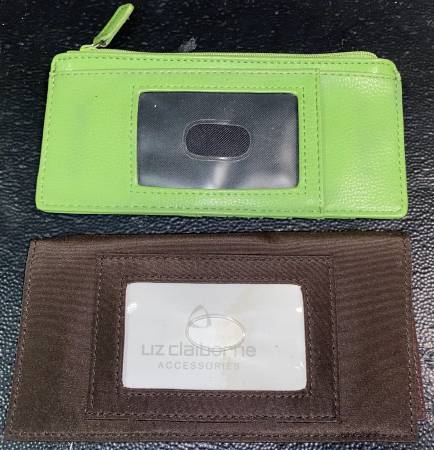 BILLETERA DE MUJER CON PORTATARJETAS Y PORTAIDENTIFICACIÓN, MARCA LIZ CLAIBORNE / CUERO SINTÉTICO - $5 (BALDWIN)63471465456003120