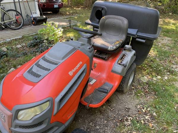 Husqvarna garden tractor 1