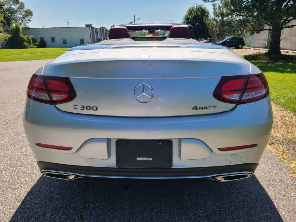 2020 Mercedes-Benz C300 4MATIC descapotable - $29,900 (Redford)63470235391747123