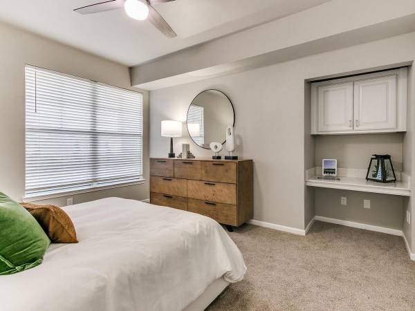 $1,164 / 2 habitaciones - 993 pies² - Sala de medios, Área para picnic, Salón al aire libre, Iluminación abundante63806171024001123