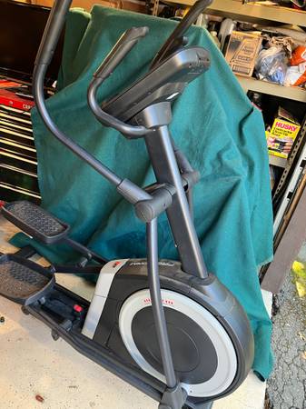 Elliptical Pro-Form Carbon EL 1