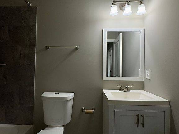 $850 / 1br - in Hayward CA, Covered parking, 1 bedroom (hayward / castro valley)64000748557314124