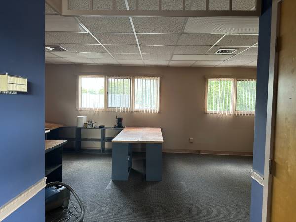 $600 / 356ft2 - Warwick Office Space - $600/month64204830506883124