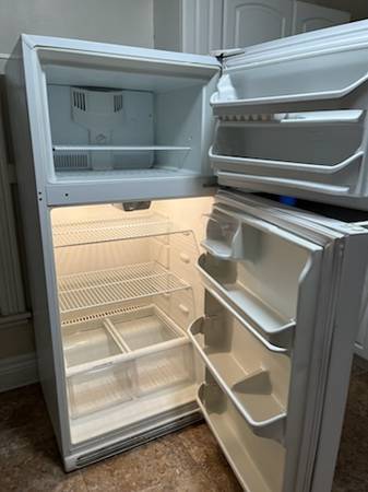 $900 / 1br - 900ft2 - one-bedroom walk to bus & Metro station (buffalo)63925204244866123
