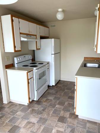 $1,295 / 2br - 756ft2 - Apartamento Southtown Corvallis - 2bd/1ba, ¡Internet Gratis y Estacionamiento Cubierto! (Corvallis)63624830202627124