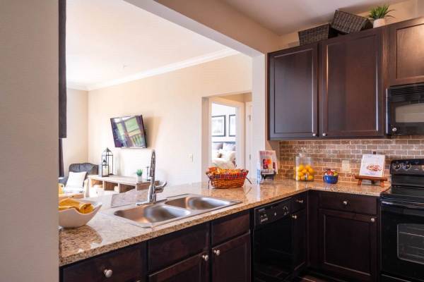 $2,765 / 3br - 1386ft2 - Cool off with an in-unit A/C! Now renting at IMT Franklin Gateway (Franklin - North)63680263726467123