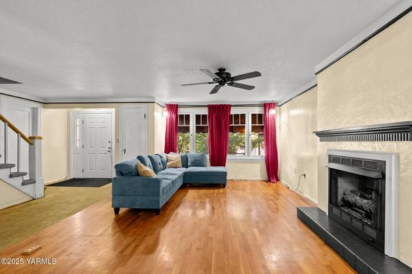 $475,000 / 5br - 2480ft2 - Charming 5BD 2BA in historic district of Yakima (Yakima)64319760314754122