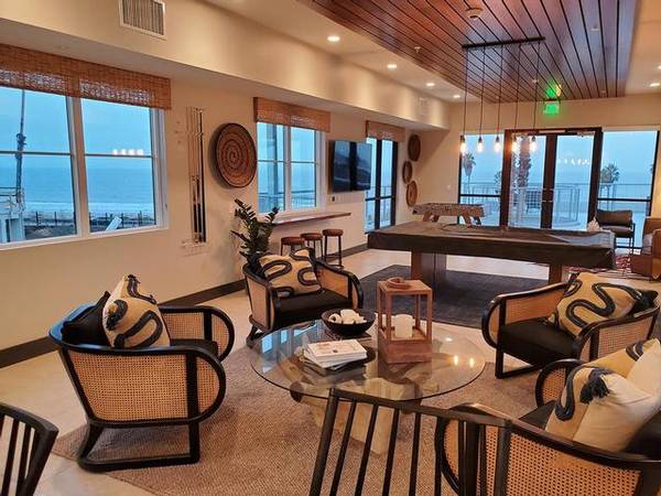 $4,520 / 2br - 1206ft2 - Satellite Ventura Botanical Garden, Electric Vehicle Charging Stations (Behind Parking Gate)63800304972673123
