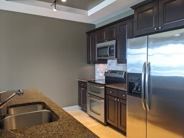 $3,614 / 1br - 915ft2 - Call for Details, Kitchen Island Area, Private Balcony (Bellevue)63884887158657120