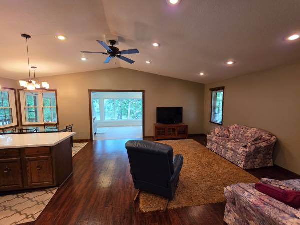 $679.000 / 2 hab - 2250 pies² - Paraíso en el río Mississippi: vivienda con acceso directo y vistas panorámicas (Kellogg)63470390639619123