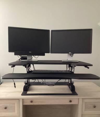 Stand up riser desk 1