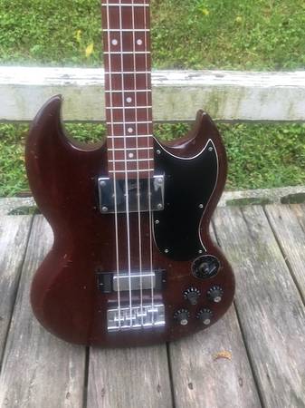 1970 EB3 GIBSON short-scale BASS with Epiphone neck 1
