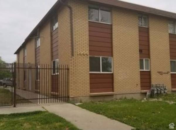 $1,250 / 2br - 981ft2 - 1444 W Pacific Ave #2 (Salt Lake City)63674364014595121