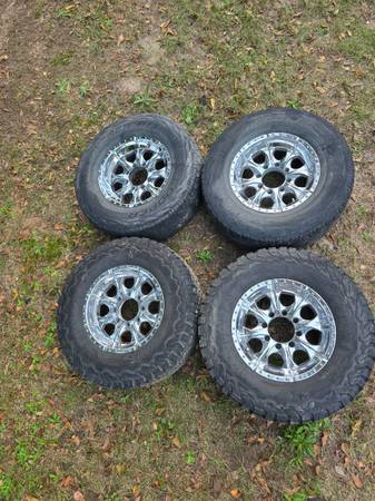 Ram 2500 17 inch wheels and tires set 1
