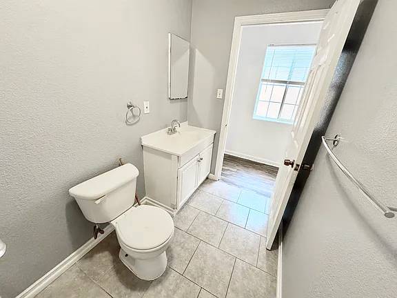 $1,639 / 3br - 1085ft2 - Spacious & newly renovated units in South Los Angeles (Los Angeles,CA)64035737863297123
