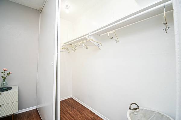 $1,060 / 1hab - 728ft2 - Persianas, comedor, lavadora y secadora (1109 N Carrier Pkwy, Grand Prairie, TX)63846412052353124