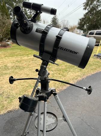 Telescope. Celestron 1