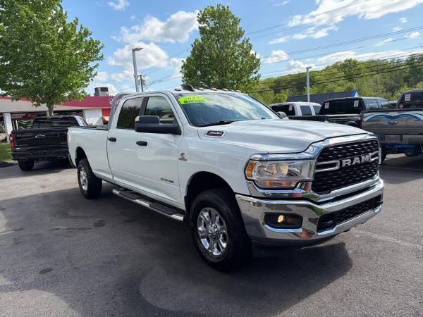 2022 RAM 3500 4X4 CREW - Photo 4
