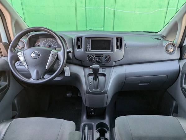 2020 Nissan NV200 - Photo 15