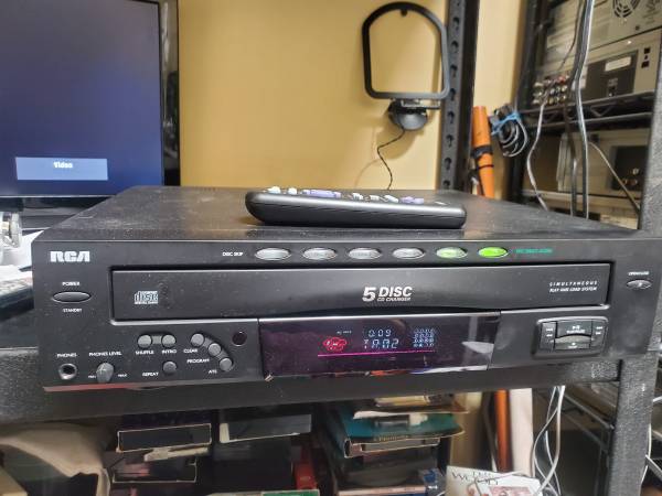 RCA 5 disc cd changer 1