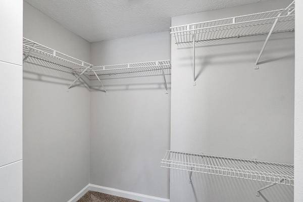 $1,784 / 1br - 760ft2 - ¡Fácil desplazamiento + Comunidad tranquila = Equilibrio perfecto! (9873 Lawrence Road, Boynton Beach, FL)63825139190531123
