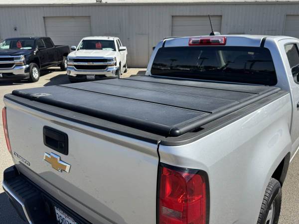 2017 Chevrolet Colorado 2WD WT - Photo 10