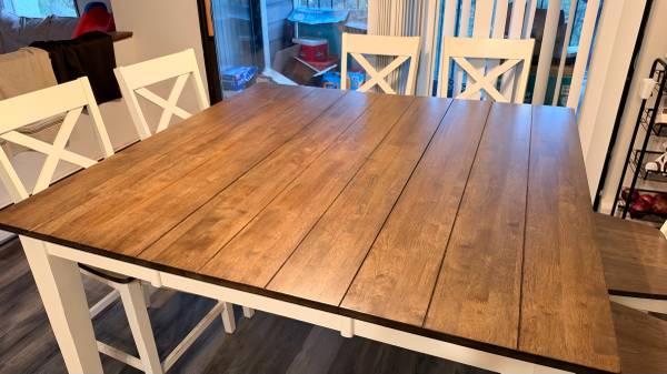 Two-Tone Wood Dining Table with 6 Chairs 1