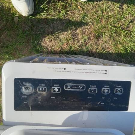 Portable air conditioner. 1