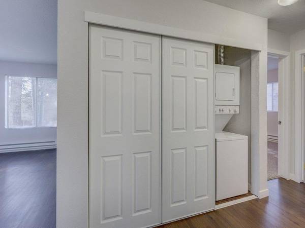 $2,261 / 2br - 930ft2 - Gorgeous 2 BR/2 BA Retreat with Patio, 24-Hour Maintenance (Lynnwood)64031310794115124
