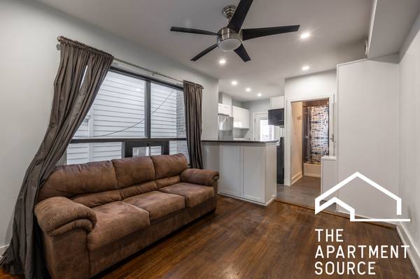 $2,150 / 2br - Avondale 2bed! Parking Included Laundry in unit! Central Ac! (Avondale)64041644611715124