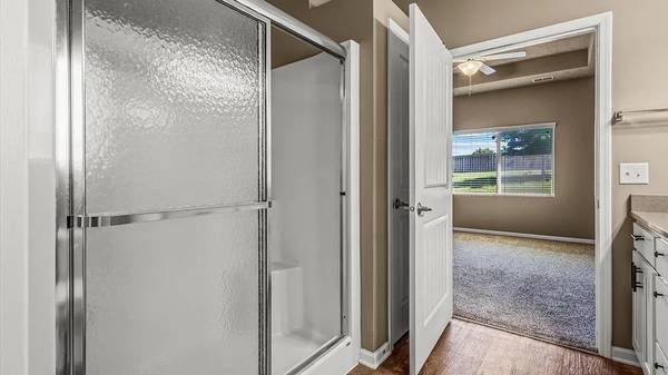 $1,650 / 2br - 1326ft2 - Omaha 2BR/2BA Villa, 1326sf, Low-Maint Living Nr W-Dodge & Parks (Omaha "|" Few Mins To Village Pointe / I-680 & W-DODGE)63681732846979124