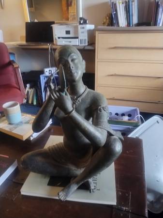 Pierre Chenet Antique Bronze Femme au mirior 1