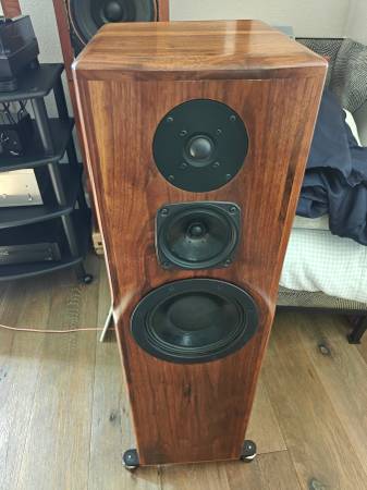 Daedalus Athena V2 audiophile speakers 1