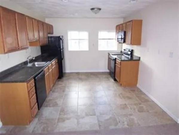3 bdr/one bath apartment for rent  in Peabody 1