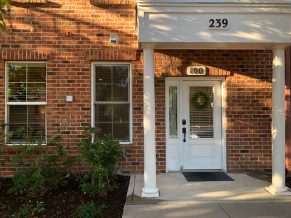 $2100.00 / 1br - 850ft2 - Vida de lujo en el centro como debe ser |Colorado Springs | 1bd/1ba | $63658213422595121