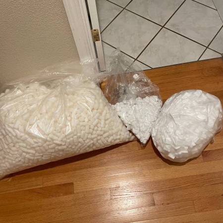 Free Packing Peanuts 1