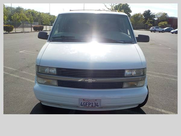 1999 Chevy Astro Van. Furgoneta para pasajeros n.º 002 - $5,11163477387111809124