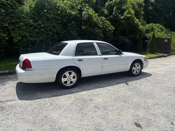 2008 Ford Crown Victoria LX - $3,900 (Austell, GA)63620106010881122