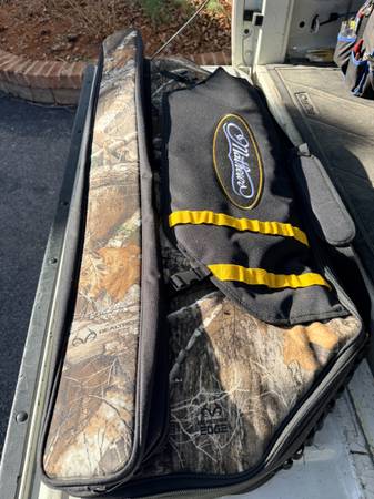 Mathews Phase 4 33" Compound Bow - Fully Equipped & Ready to Hunt 1