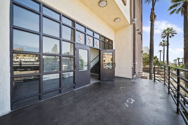 $1,350 / 500ft2 - Beautiful and Bright Studio Apartments for Rent! (334 S. Westlake Ave.)63700996551299123