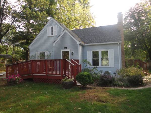 $2,395 / 3br - 1140ft2 - **CONVENIENT/CLEAN/3BD/1BA/1.5 STORY IN MOUNDS VIEW** (Mounds View)63990529943682120