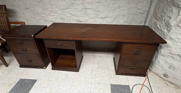 Wood Desk 1