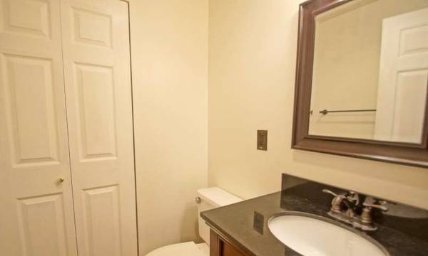 $1,650 / 2br - 1264ft2 - Encantadora y Conducida Unidad de 2Habitaciones/2.5Baños En Alquiler En Bothell (Bothell)63688425250945124
