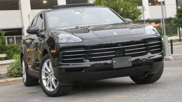 2019 Porsche Cayenne S completamente equipada, pocos kilómetros, informe Carfax limpio - $49,000 (Brooklyn)63469619309441120