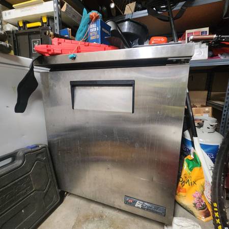 Reach in fridge 1