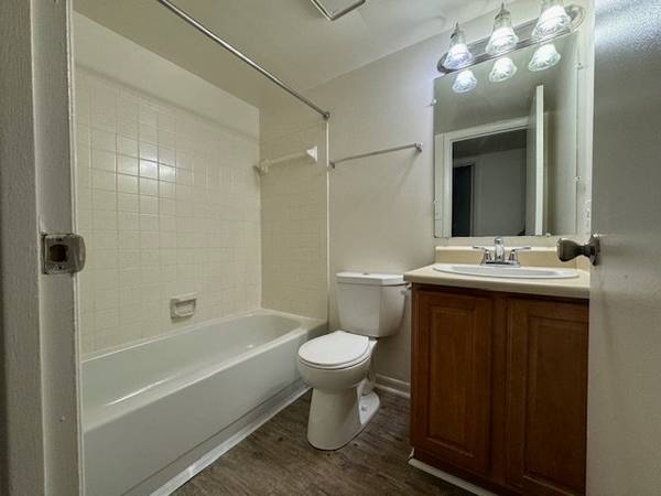 $921.00 / 1br - 672ft2 - Charming 1 Bed/1 Bath Unit in Lynchburg, VA - Available 10/15 - $921/m63851969437697120