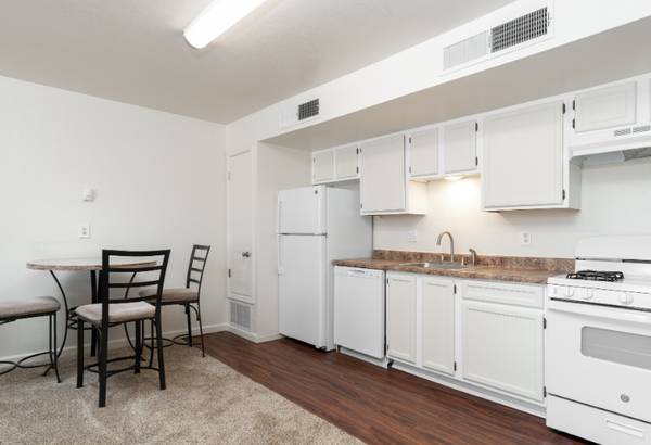 $855 / 1br - 625ft2 - 1 bedroom units at OMNI Apartments-Immediate move in available (Las Cruces)63861851007107122