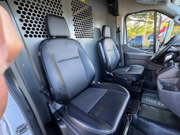 2021 Ford Transit 250 - Photo 14