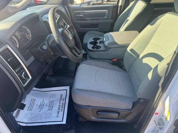 2015 RAM 3500 SLT 4dr - Photo 11